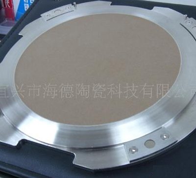 Microporous ceramic material for vacuum suction cup in electronic industry