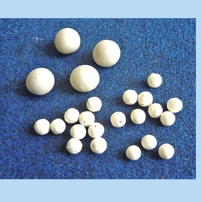 Ceramic refractory ball
