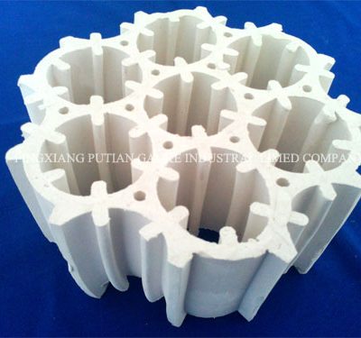 Ceramic corrugated packing
