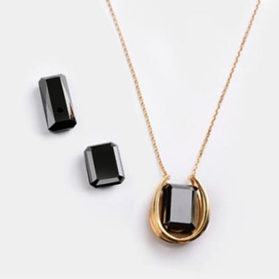 Ceramic pendant