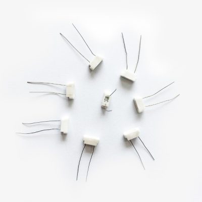 Ceramic core heating wire