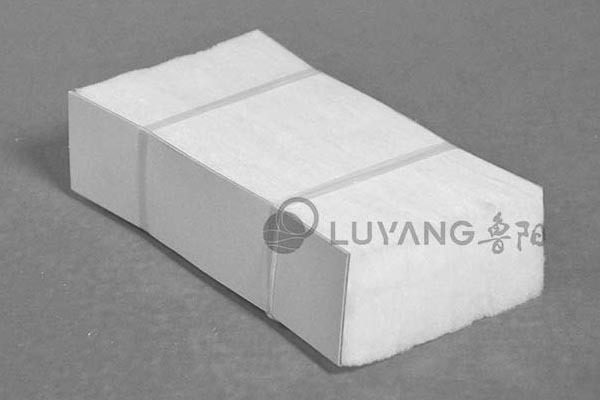 晶盾®氧化铝纤维贴面条块晶盾®氧化铝纤维贴面条块1