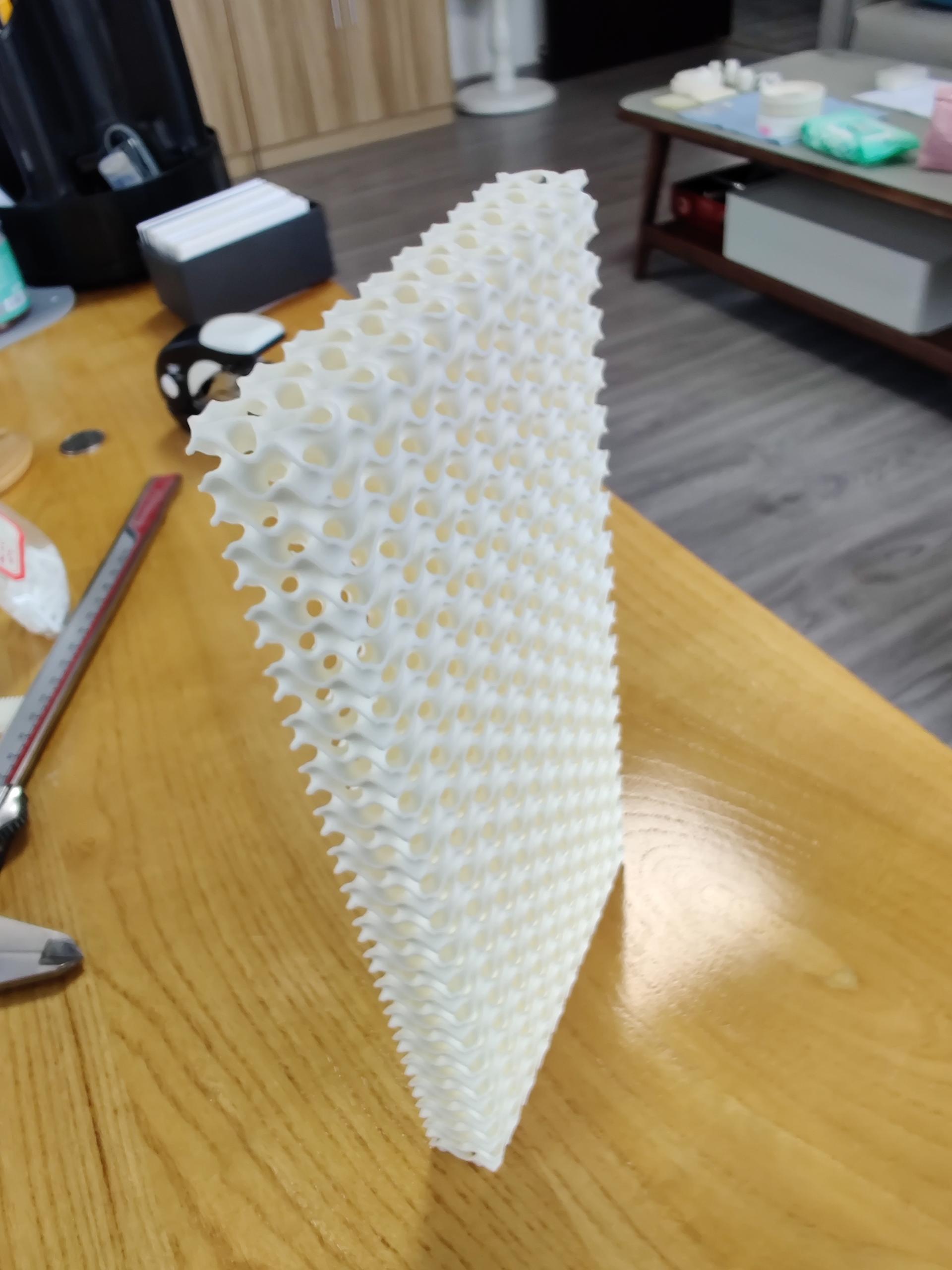 氧化锆过滤板 陶瓷3d打印 氧化锆打印过滤板 3D陶瓷打印fb0f7ecf246434548378f879bad54d93