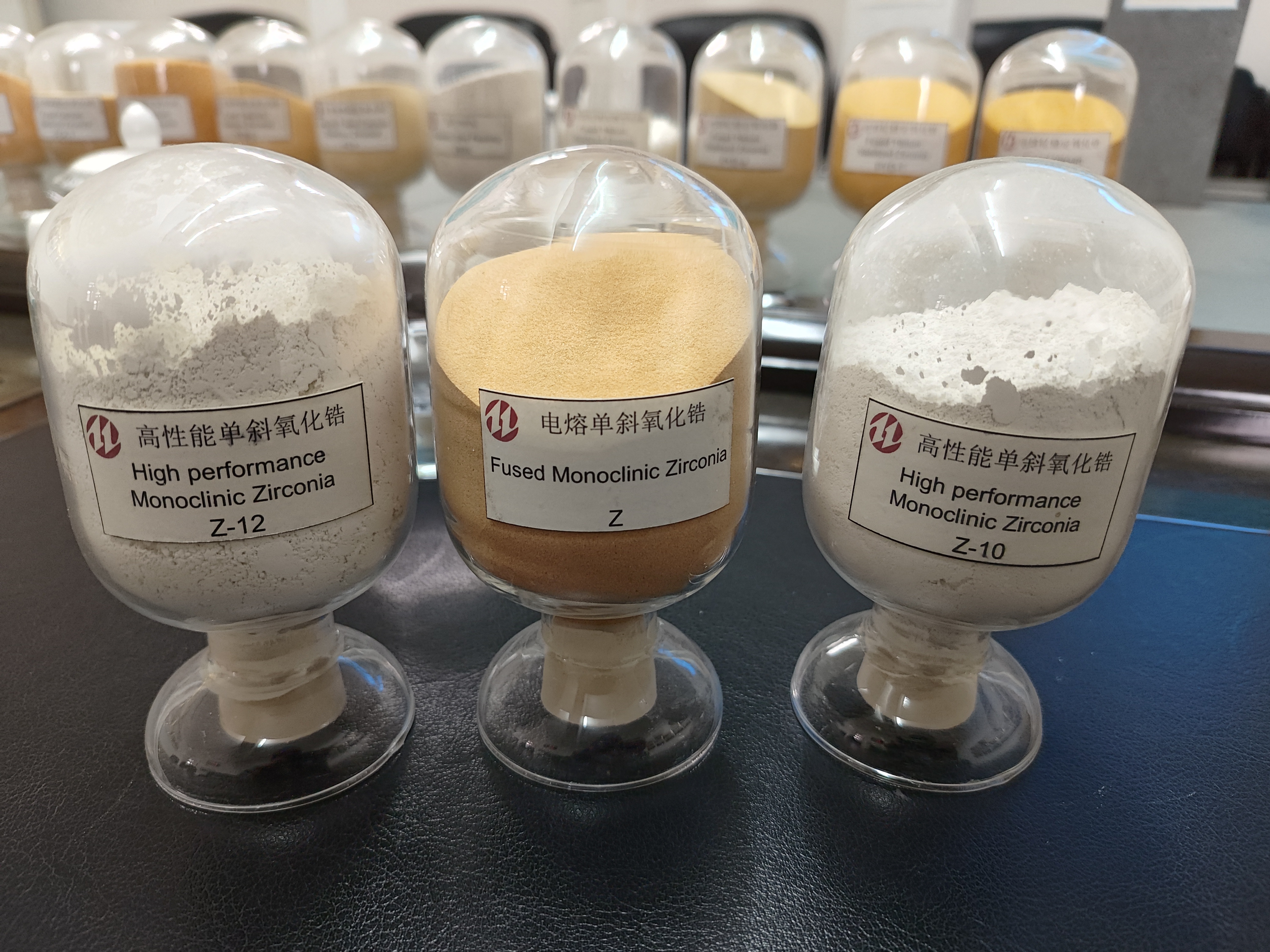高性能单斜氧化锆单斜锆实物