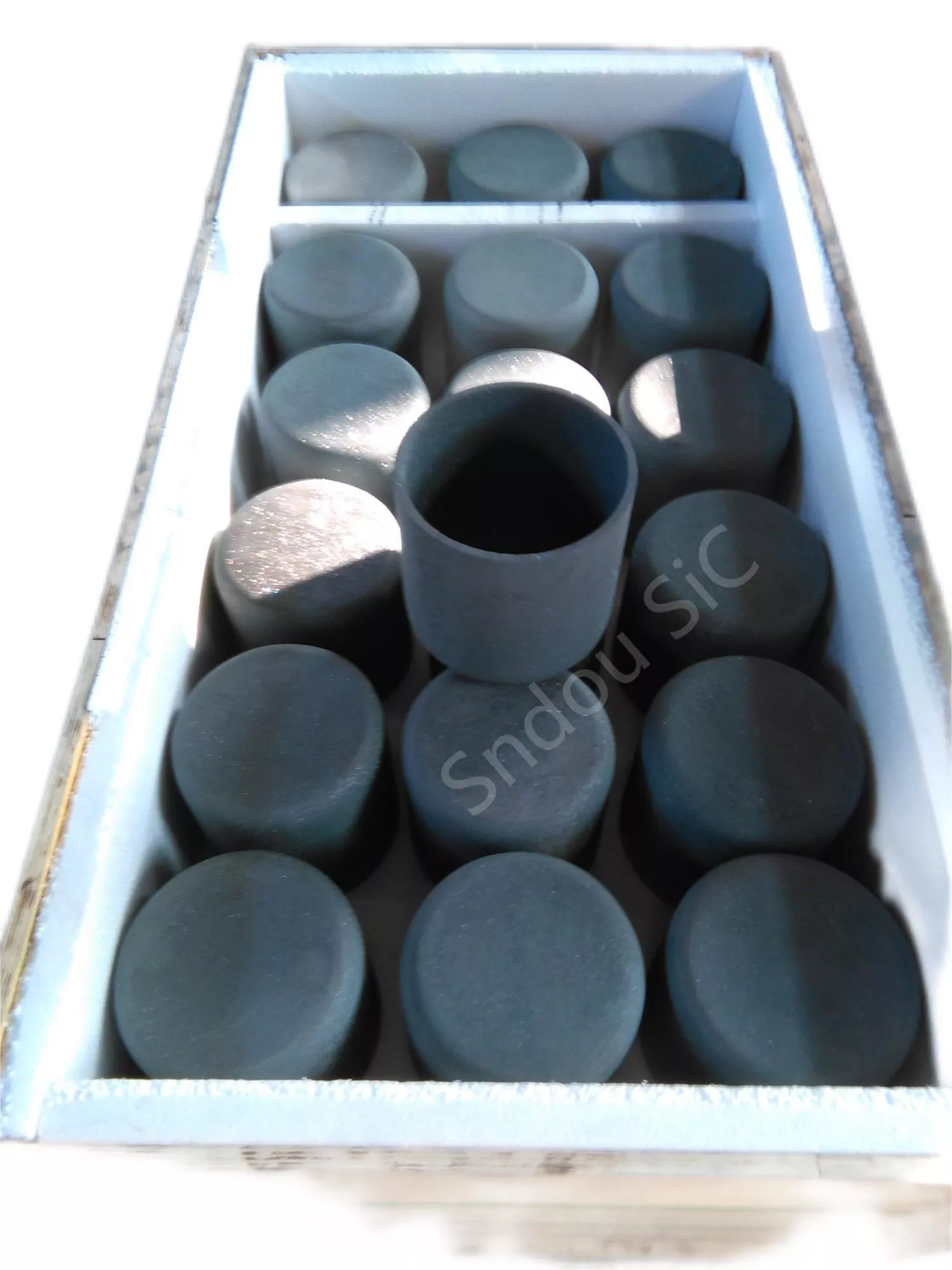 RSiC Crucible Sagger Box by 1700C recrystallized SiC ceramicceradir_4590