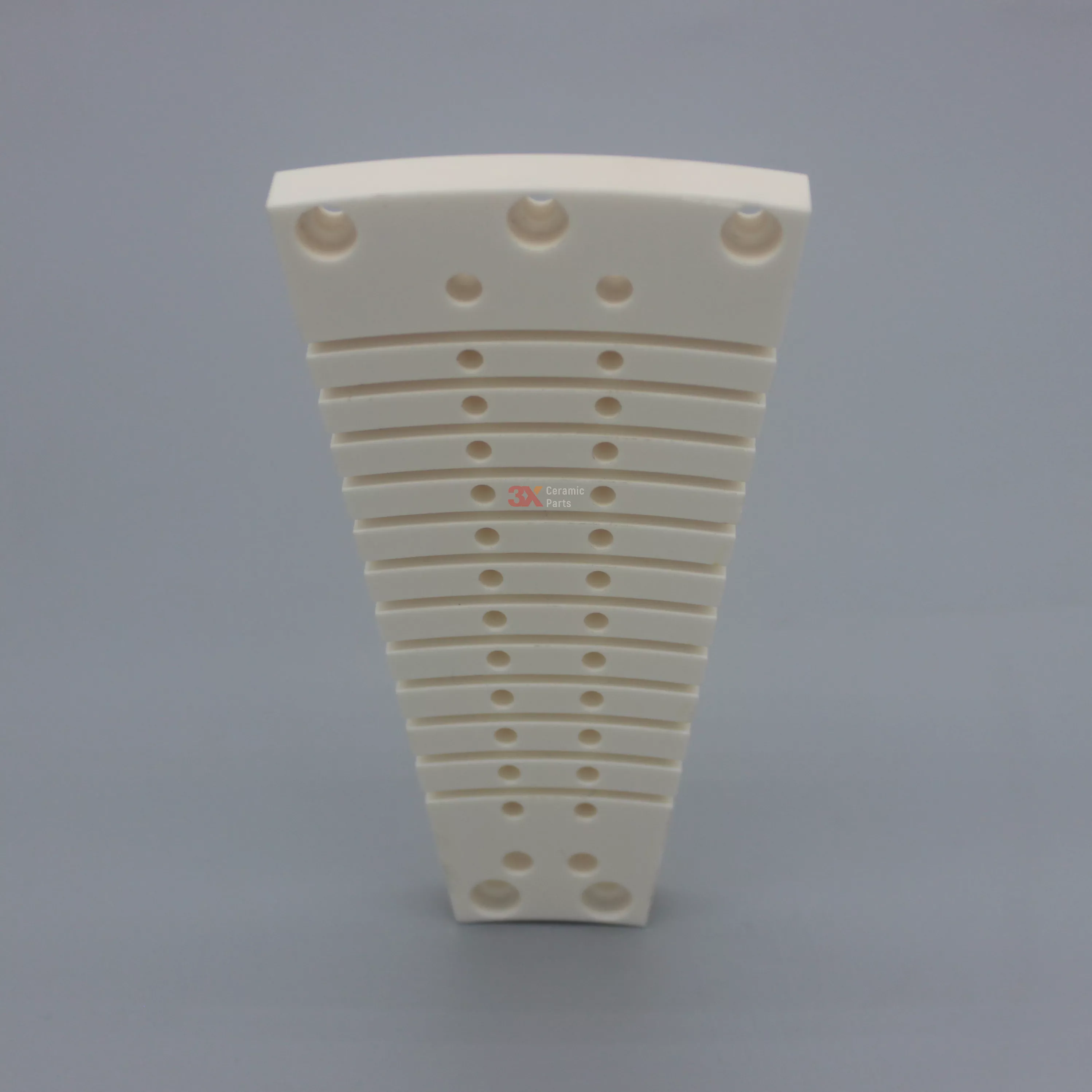 氧化铝陶瓷精密加工多孔扇形板382