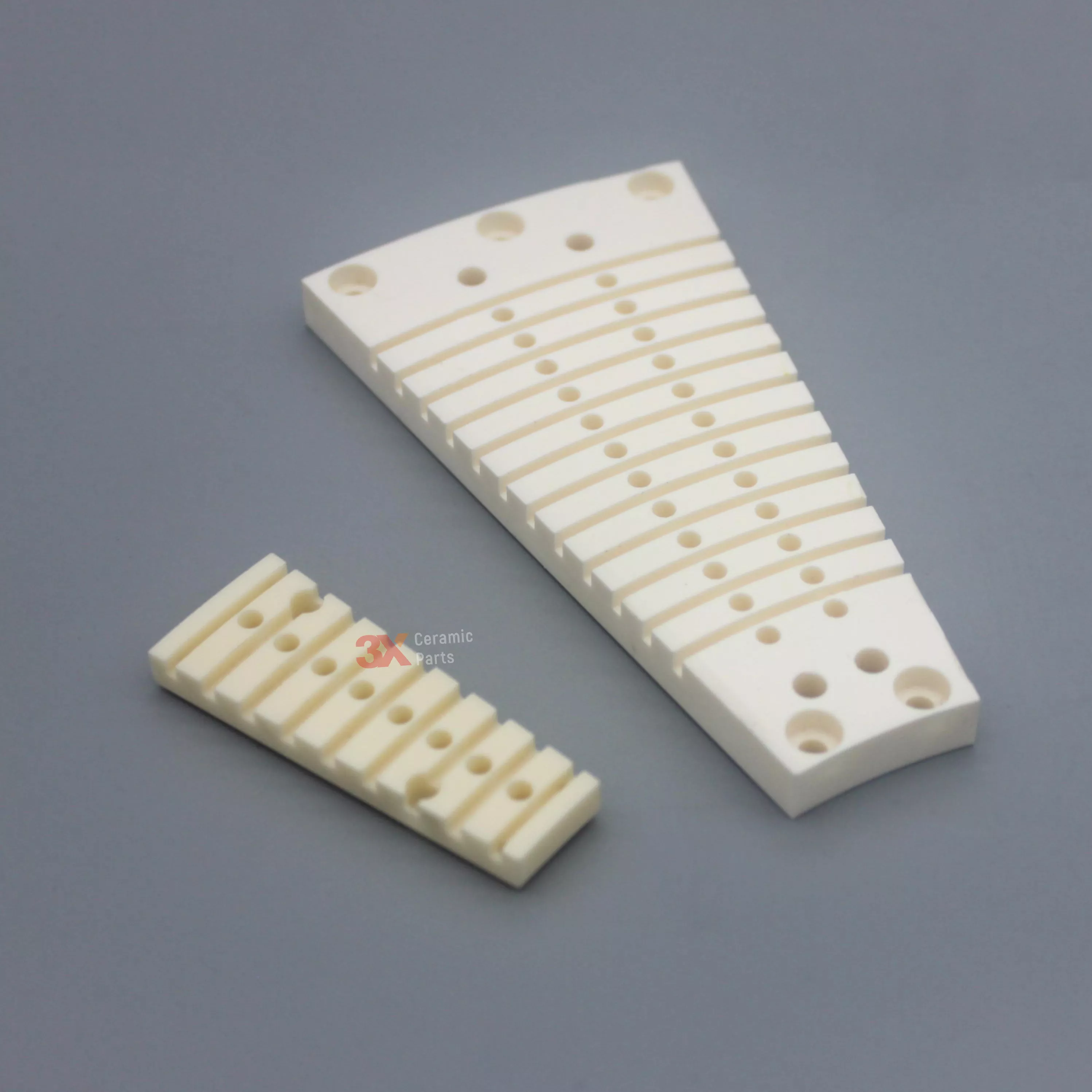 氧化铝陶瓷精密加工多孔扇形板385