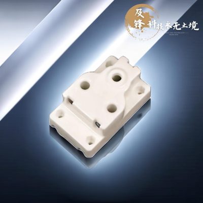 高频瓷接头