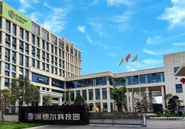 Being a Little Giant Enterprise Needs Internal Strength